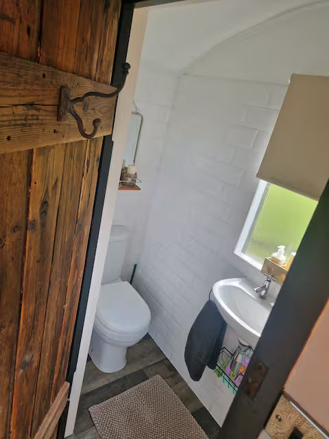 Romantic Hut & Hot Tub - Kent