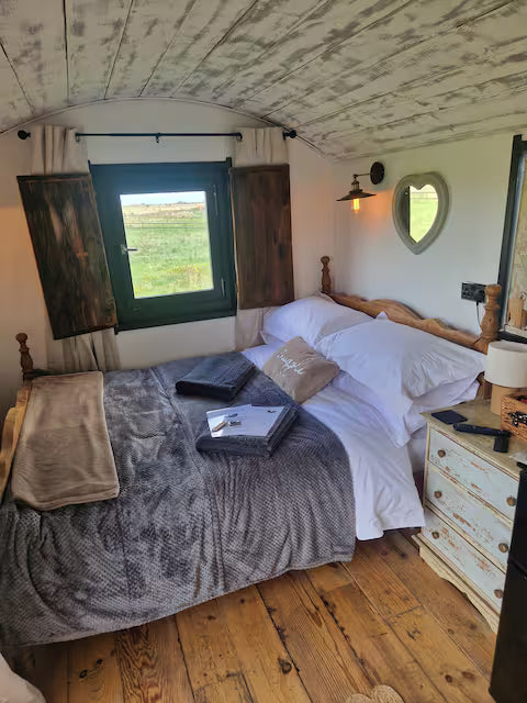 Romantic Hut & Hot Tub - Kent
