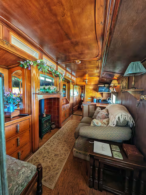 Romantic Wagon & Farm Stay - Kent