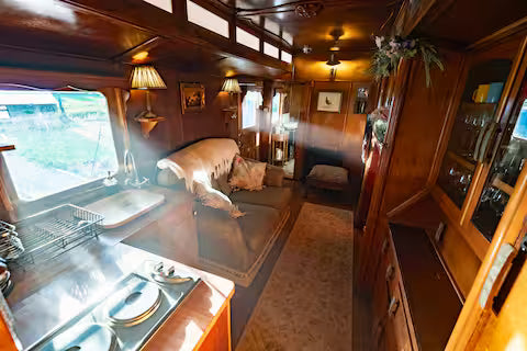 Romantic Wagon & Farm Stay - Kent