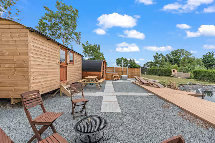 Private Hut & Sauna - Herefordshire