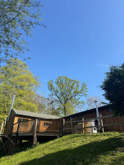 Fishing Lake Cabin - Warwickshire