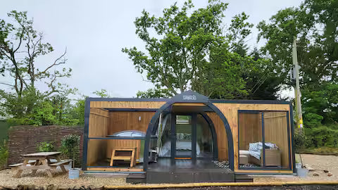 Relaxing Hut & Hot Tub - East Sussex