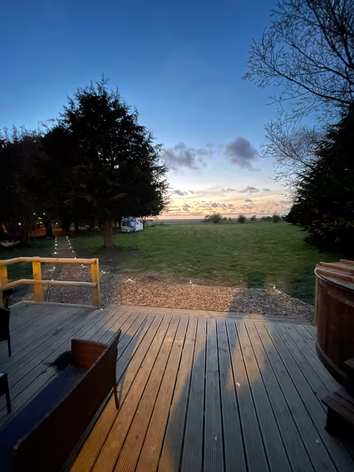 The Hut & Hot Tub - Kent