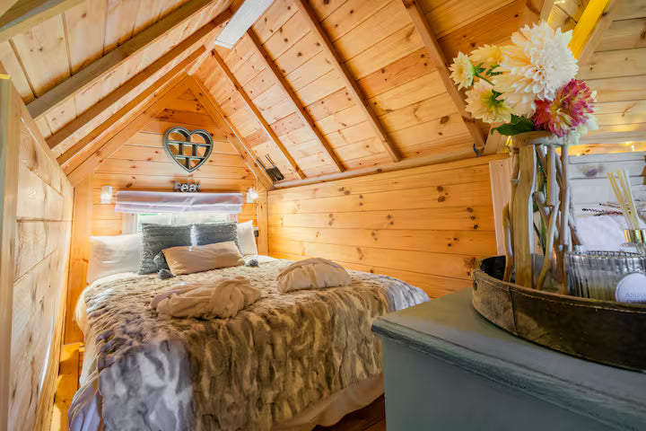 The Hut & Hot Tub - Kent