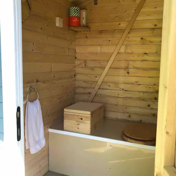 Off Grid Shepherd Hut - West Devon