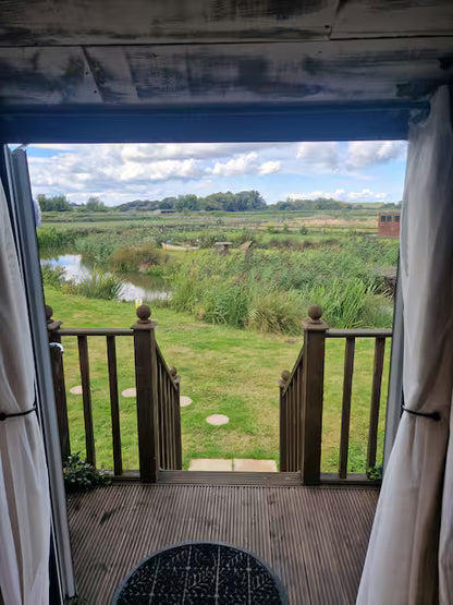 Romantic Hut & Hot Tub - Kent