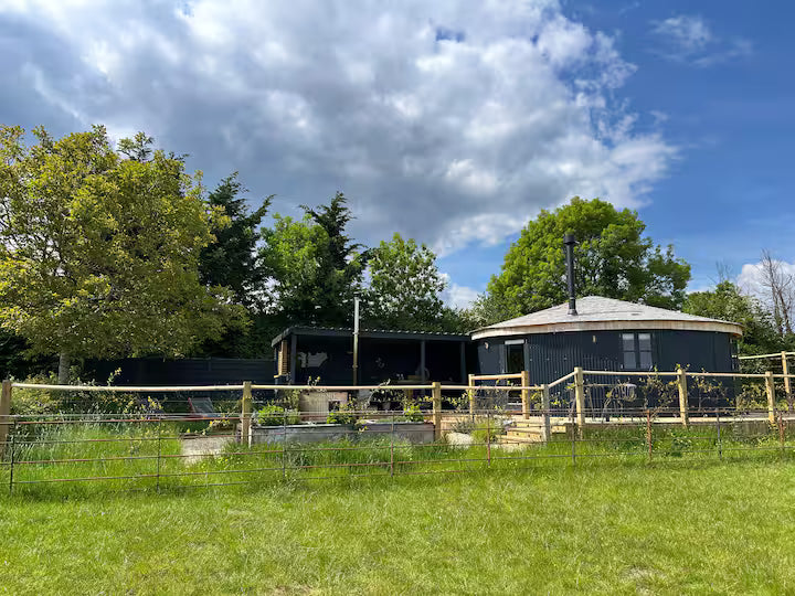Luxury Roundhouse & Hot Tub - North Curry