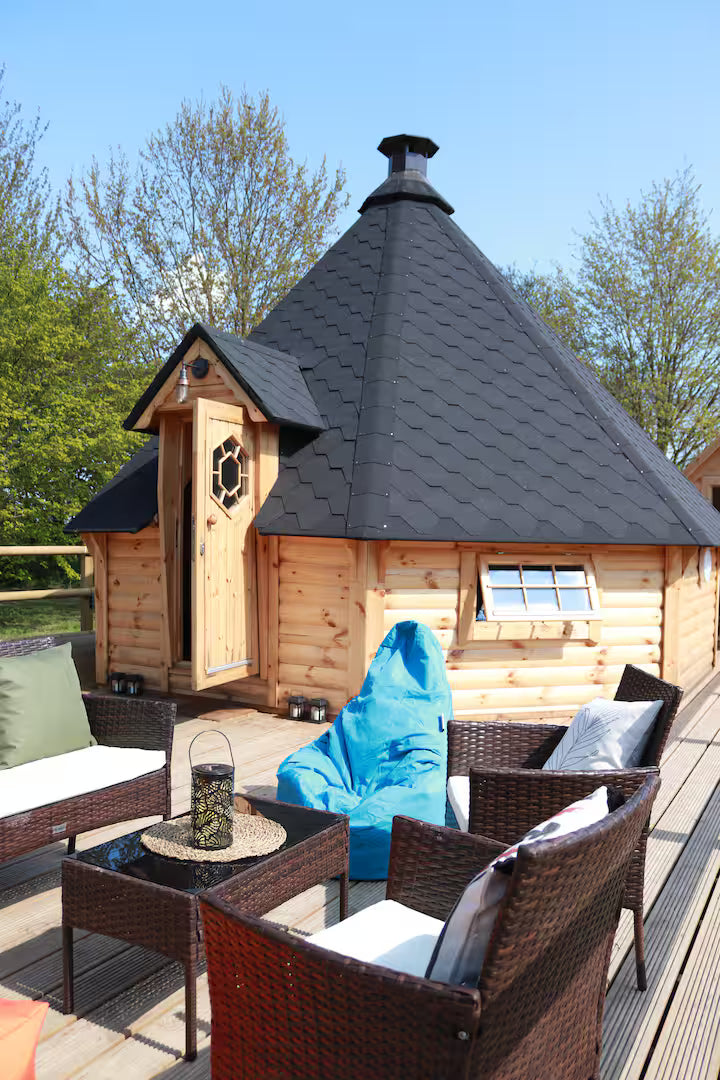 The Hut & Hot Tub - Kent