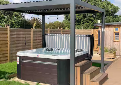 Roundhouse & Hot Tub - Norfolk