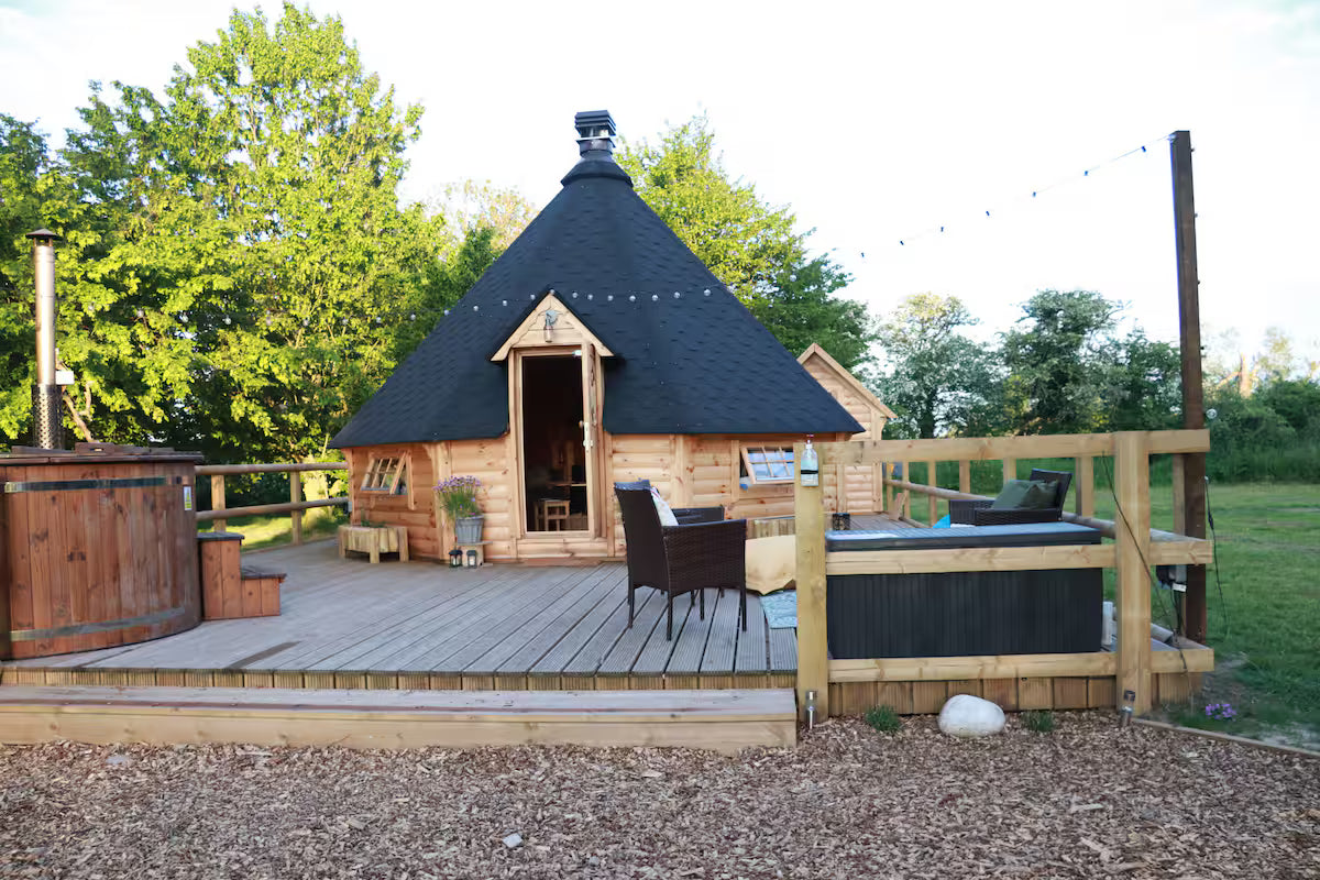 The Hut & Hot Tub - Kent