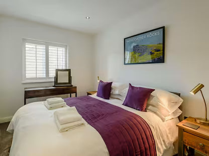 8 Guest 4 Bedroom Cottage - Bradwell