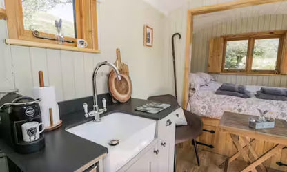 Shepherd Hut - Llanbedr