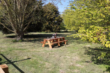 The Hut & Hot Tub - Kent