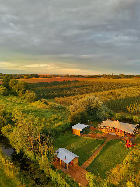 Romantic Wagon & Farm Stay - Kent