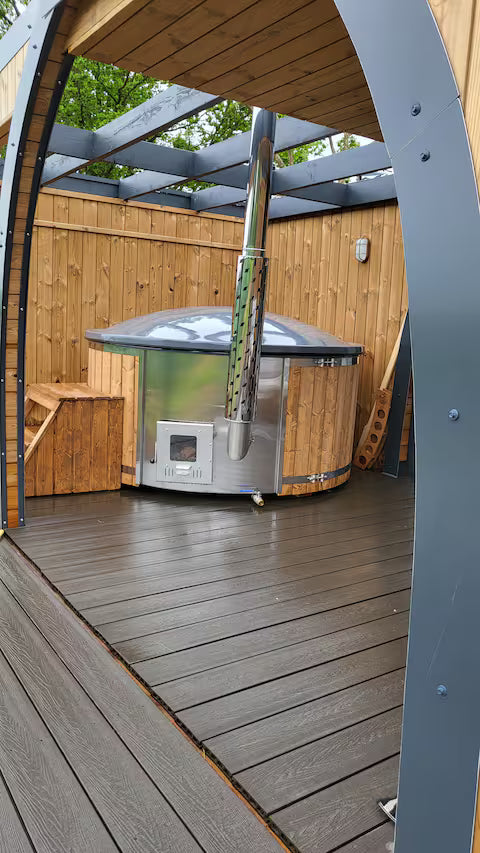 Relaxing Hut & Hot Tub - East Sussex