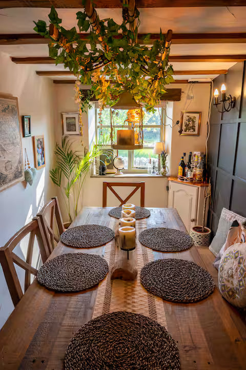 Modernised 1700's Cottage - Derbyshire