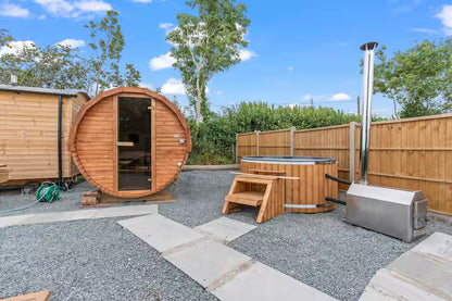 Private Hut & Sauna - Herefordshire