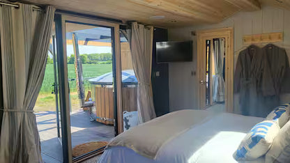 Relaxing Hut & Hot Tub - East Sussex