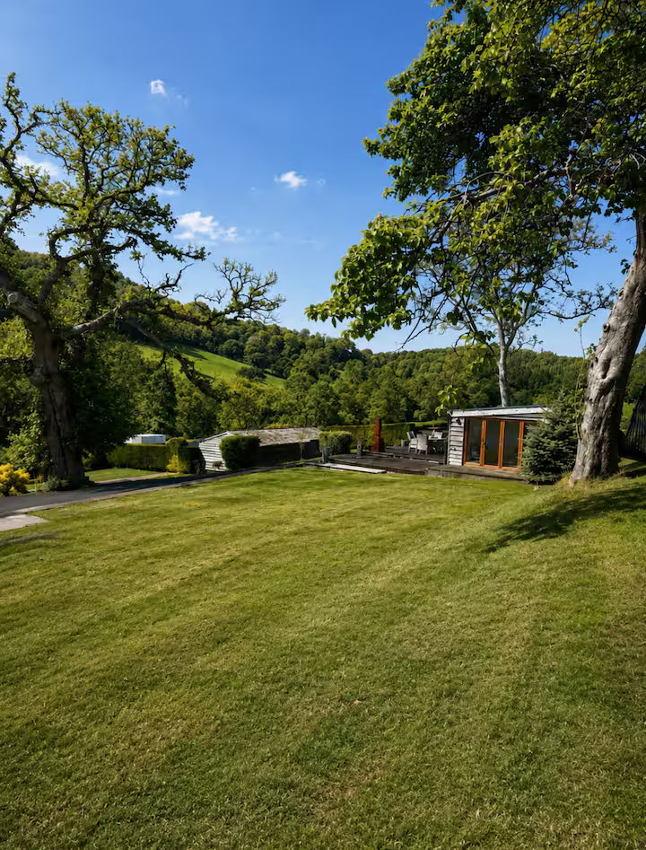 Luxury Forest Hideaway - Gloucestershire