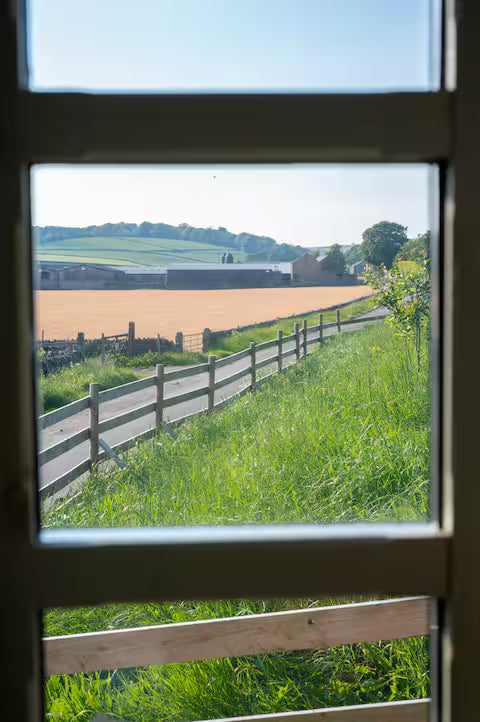Modernised 1700's Cottage - Derbyshire