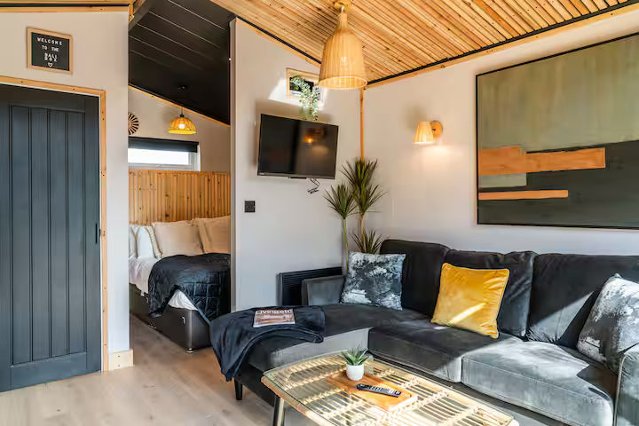 Entire Log Cabin - Somerset