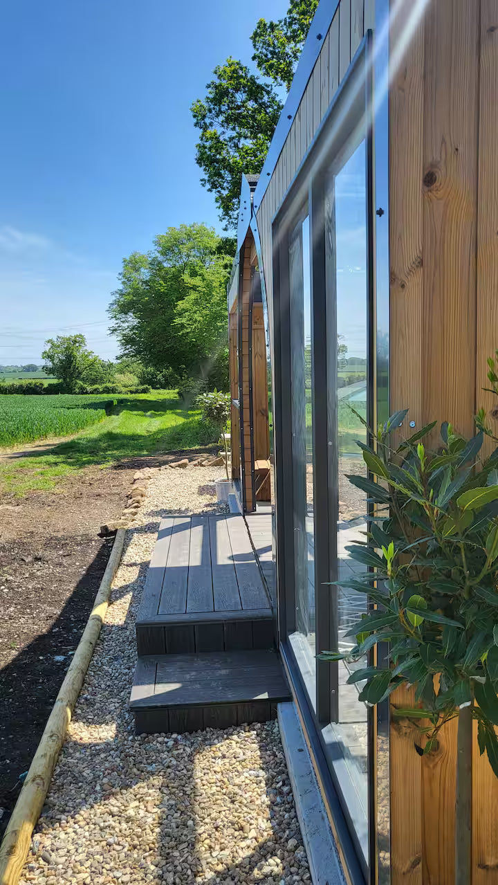 Relaxing Hut & Hot Tub - East Sussex
