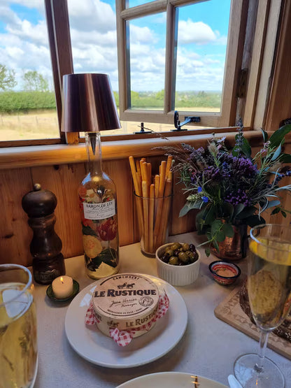 Romantic Luxury Shepherd Hut - Windsor