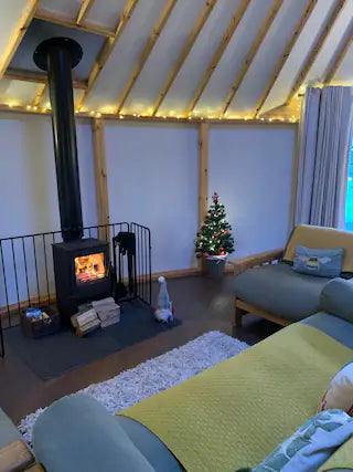 Roundhouse & Hot Tub - Norfolk