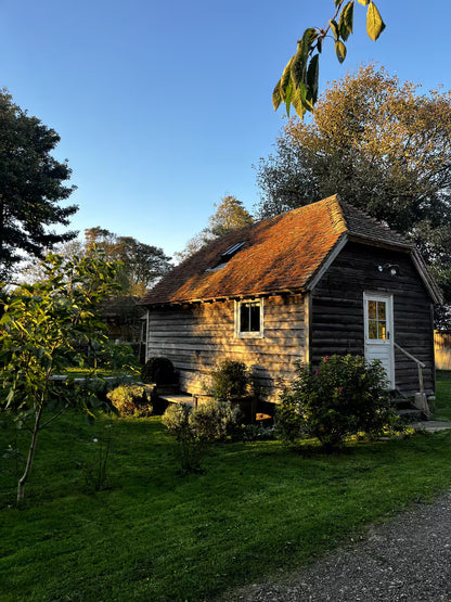 Secluded Barn - Cliffs Of Dover