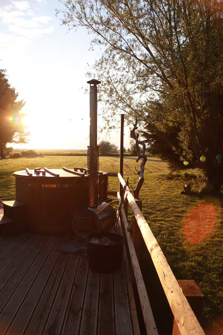 The Hut & Hot Tub - Kent