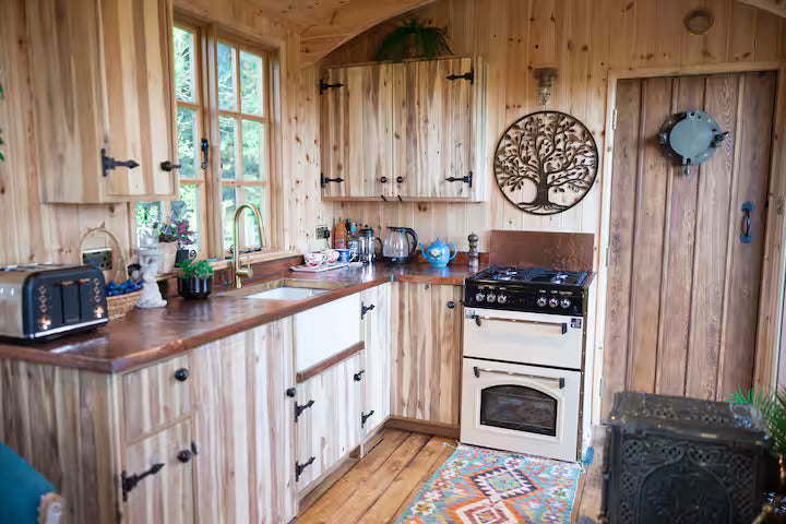 Romantic Luxury Shepherd Hut - Windsor