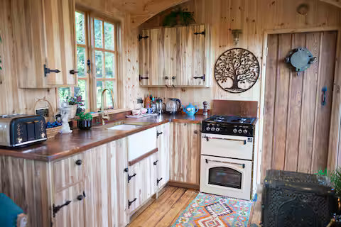 Romantic Luxury Shepherd Hut - Windsor