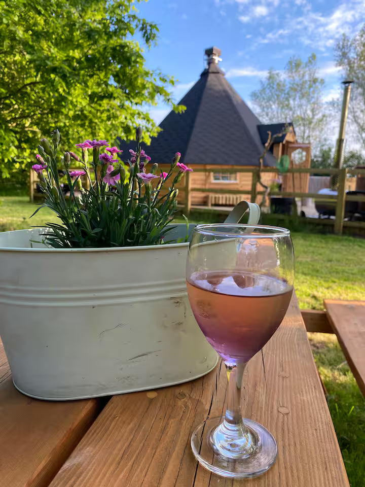 The Hut & Hot Tub - Kent