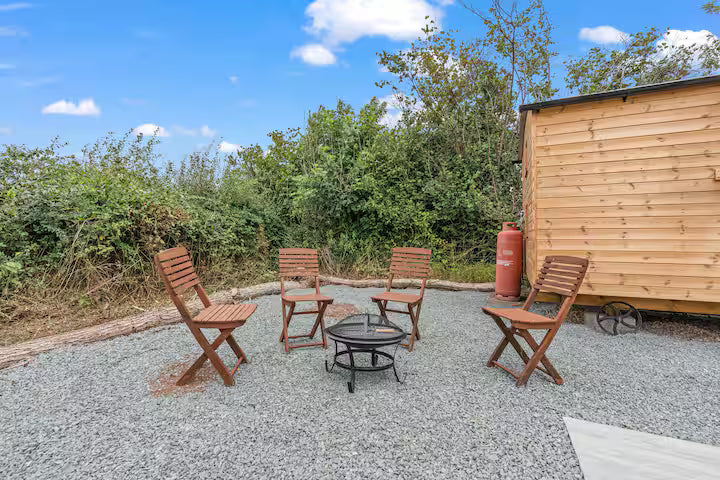 Private Hut & Sauna - Herefordshire