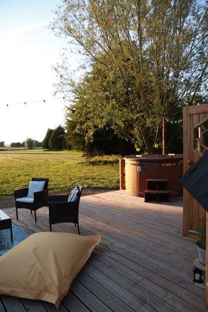 The Hut & Hot Tub - Kent