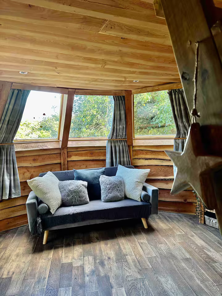 Stargazing Cabin - Monmouth