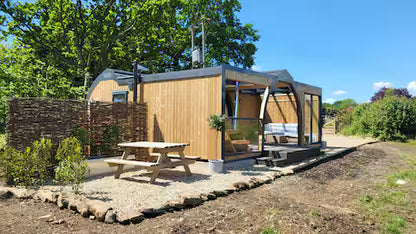 Relaxing Hut & Hot Tub - East Sussex