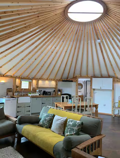 Roundhouse & Hot Tub - Norfolk