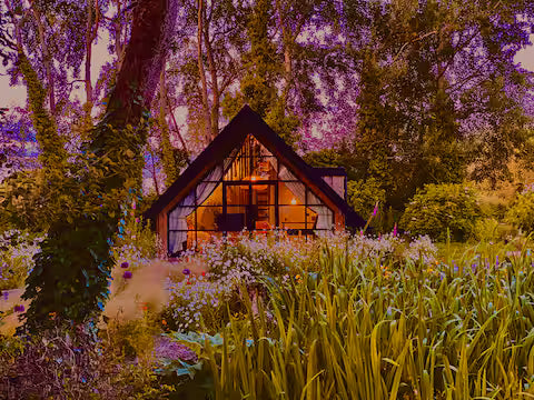 Romantic A Frame Home - Somerset