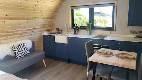 Relaxing Hut & Hot Tub - East Sussex