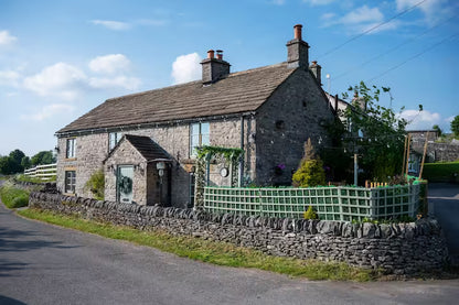 Modernised 1700's Cottage - Derbyshire