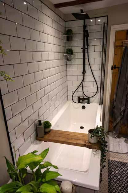 Modernised 1700's Cottage - Derbyshire