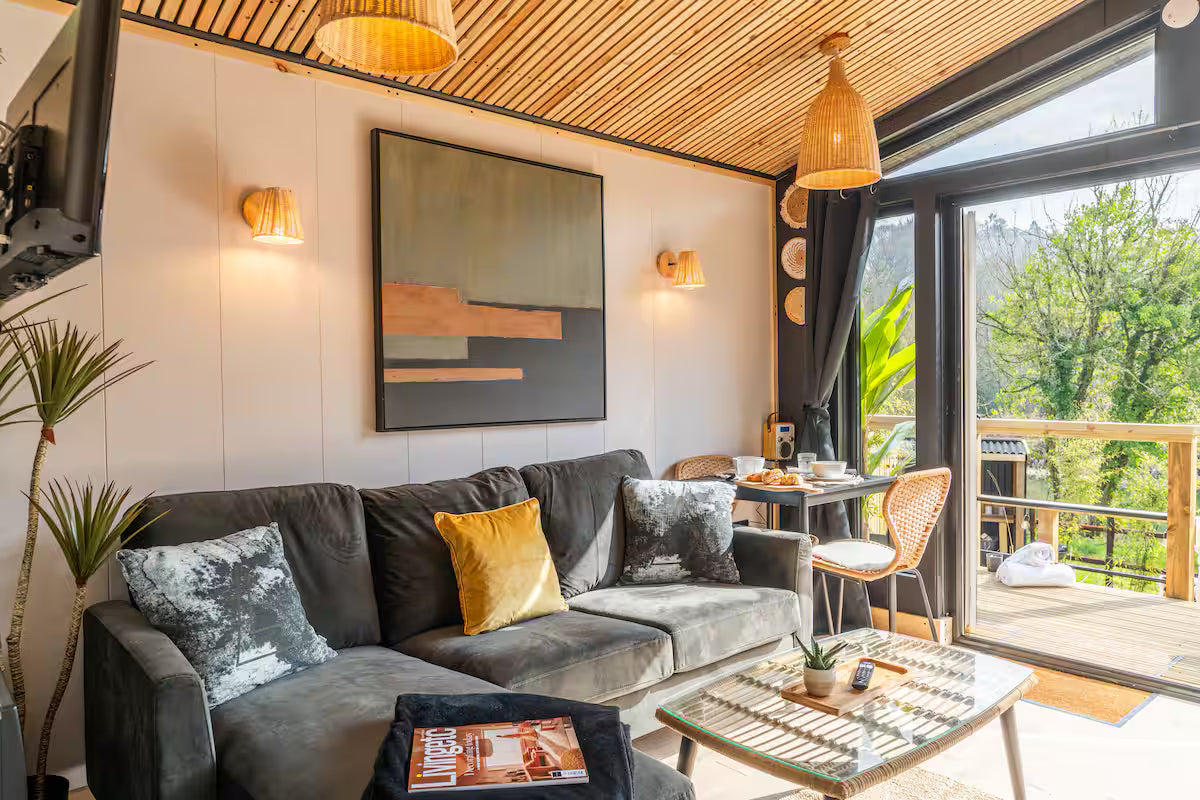 Entire Log Cabin - Somerset