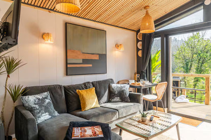 Entire Log Cabin - Somerset