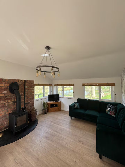 Fishing Lake Cabin - Warwickshire
