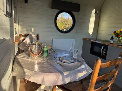 Romantic Retreat - Ashwicke
