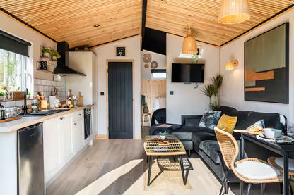 Entire Log Cabin - Somerset