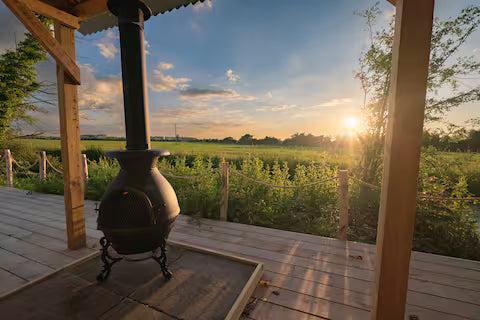 Romantic Wagon & Farm Stay - Kent