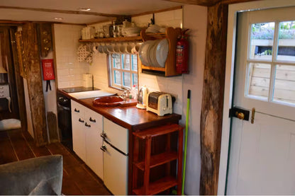 Log Cabin - Glastonbury